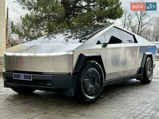Сірий Тесла Cybertruck, об'ємом двигуна 0 л та пробігом 3 тис. км за 104800 $, фото 2 на Automoto.ua