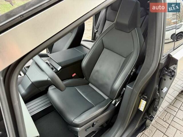 Сірий Тесла Cybertruck, об'ємом двигуна 0 л та пробігом 3 тис. км за 104800 $, фото 21 на Automoto.ua