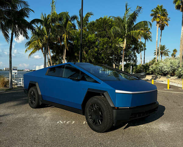 Тесла Cybertruck 2024 в Ровно на Automoto.ua Синий Тесла Cybertruck, объемом двигателя 0 л и пробегом 10 тыс. км за 119000 $, фото 8 на Automoto.ua