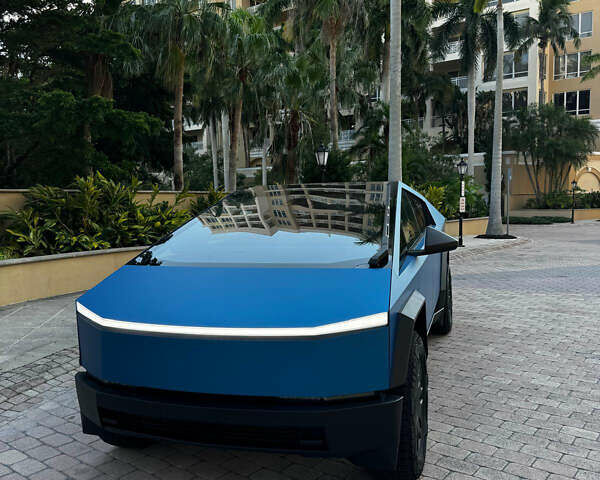 Тесла Cybertruck 2024 в Ровно на Automoto.ua Синий Тесла Cybertruck, объемом двигателя 0 л и пробегом 10 тыс. км за 119000 $, фото 2 на Automoto.ua
