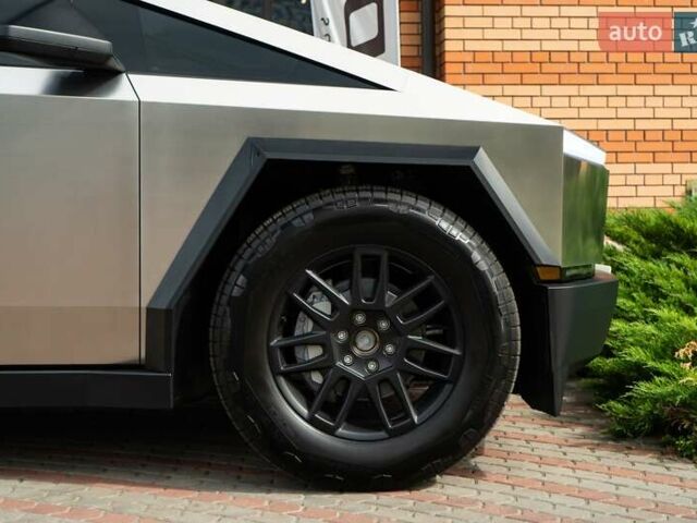 Зеленый Тесла Cybertruck, объемом двигателя 0 л и пробегом 1 тыс. км за 125000 $, фото 14 на Automoto.ua