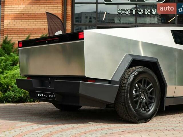 Зеленый Тесла Cybertruck, объемом двигателя 0 л и пробегом 1 тыс. км за 125000 $, фото 10 на Automoto.ua
