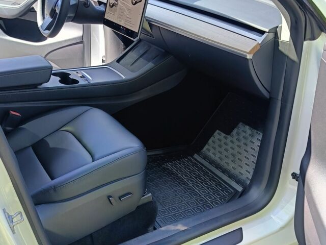 Белый Тесла Другая, объемом двигателя 0 л и пробегом 20 тыс. км за 33500 $, фото 10 на Automoto.ua