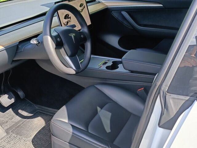 Белый Тесла Другая, объемом двигателя 0 л и пробегом 20 тыс. км за 33500 $, фото 9 на Automoto.ua