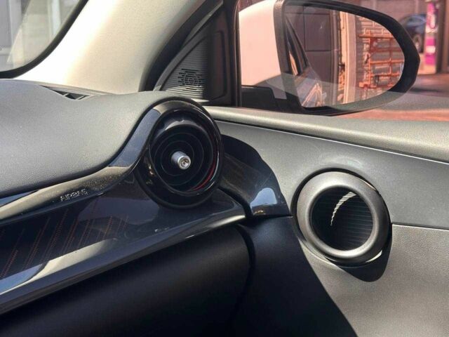 Белый Тесла Другая, объемом двигателя 0 л и пробегом 20 тыс. км за 15500 $, фото 22 на Automoto.ua