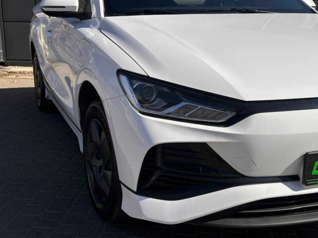 Белый Тесла Другая, объемом двигателя 0 л и пробегом 20 тыс. км за 15500 $, фото 2 на Automoto.ua