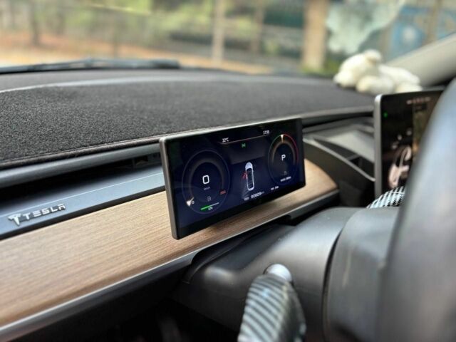 Белый Тесла Другая, объемом двигателя 0 л и пробегом 93 тыс. км за 21000 $, фото 5 на Automoto.ua