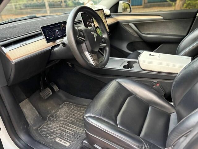 Белый Тесла Другая, объемом двигателя 0 л и пробегом 93 тыс. км за 21000 $, фото 3 на Automoto.ua