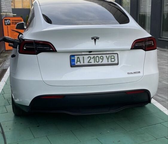 Белый Тесла Другая, объемом двигателя 0 л и пробегом 42 тыс. км за 29998 $, фото 2 на Automoto.ua