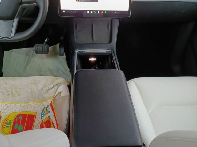 Білий Тесла Інша, об'ємом двигуна 0 л та пробігом 52 тис. км за 29000 $, фото 7 на Automoto.ua