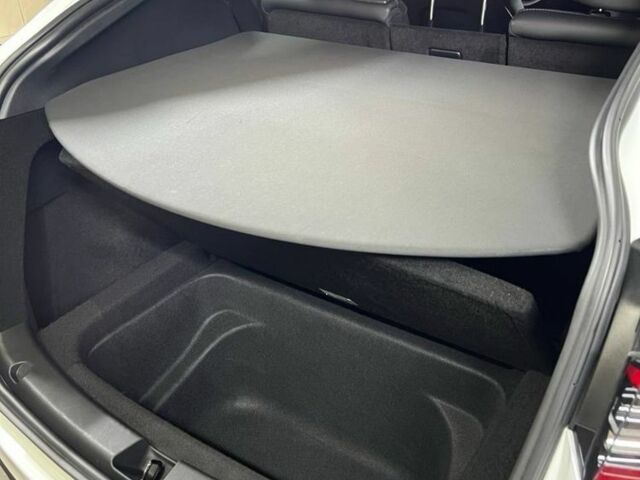 Белый Тесла Другая, объемом двигателя 0 л и пробегом 42 тыс. км за 29998 $, фото 6 на Automoto.ua