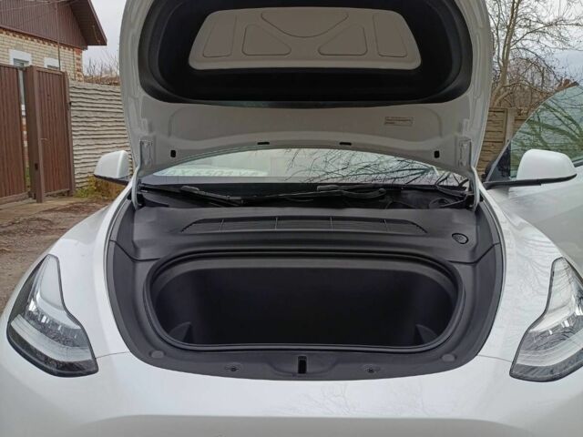 Білий Тесла Інша, об'ємом двигуна 0 л та пробігом 52 тис. км за 29000 $, фото 4 на Automoto.ua