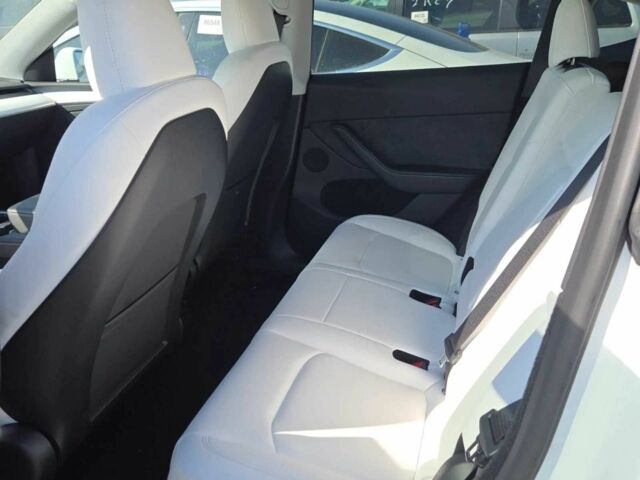 Белый Тесла Другая, объемом двигателя 0 л и пробегом 50 тыс. км за 15050 $, фото 4 на Automoto.ua