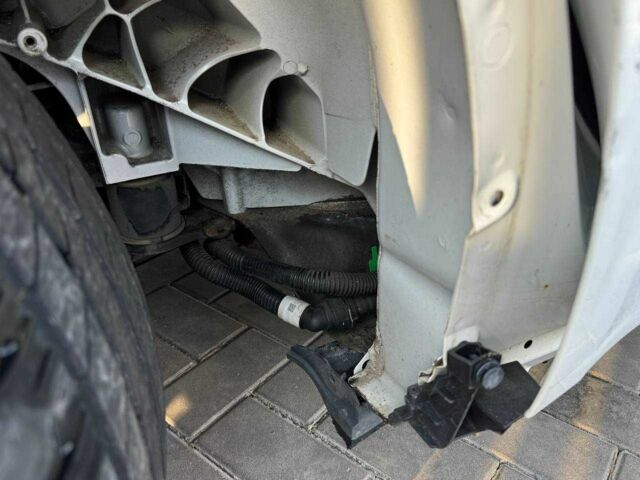 Белый Тесла Другая, объемом двигателя 0 л и пробегом 170 тыс. км за 16900 $, фото 6 на Automoto.ua