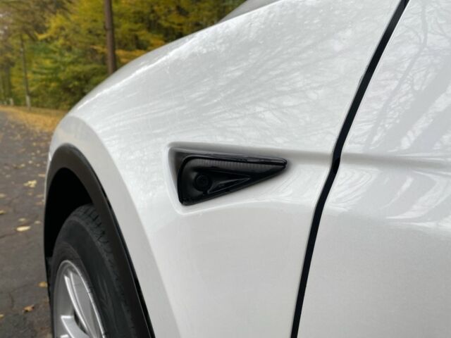 Белый Тесла Другая, объемом двигателя 0 л и пробегом 104 тыс. км за 22500 $, фото 5 на Automoto.ua