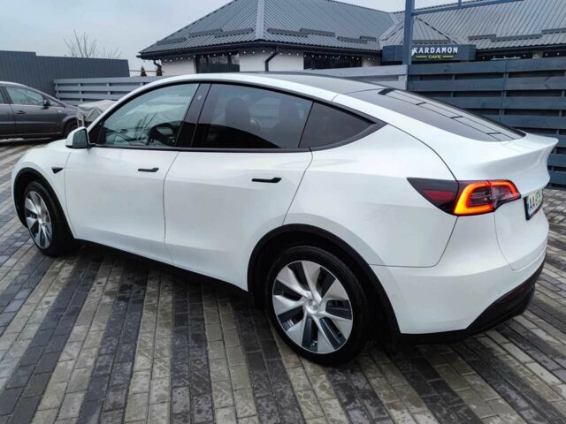 Белый Тесла Другая, объемом двигателя 0 л и пробегом 105 тыс. км за 28500 $, фото 5 на Automoto.ua