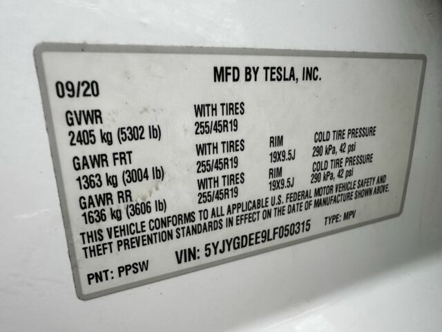 Белый Тесла Другая, объемом двигателя 0 л и пробегом 82 тыс. км за 26000 $, фото 12 на Automoto.ua