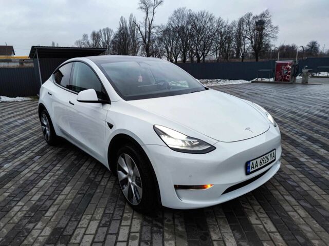 Белый Тесла Другая, объемом двигателя 0 л и пробегом 105 тыс. км за 28500 $, фото 2 на Automoto.ua