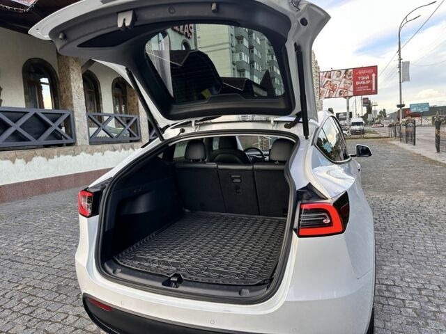 Белый Тесла Другая, объемом двигателя 0 л и пробегом 112 тыс. км за 21700 $, фото 16 на Automoto.ua