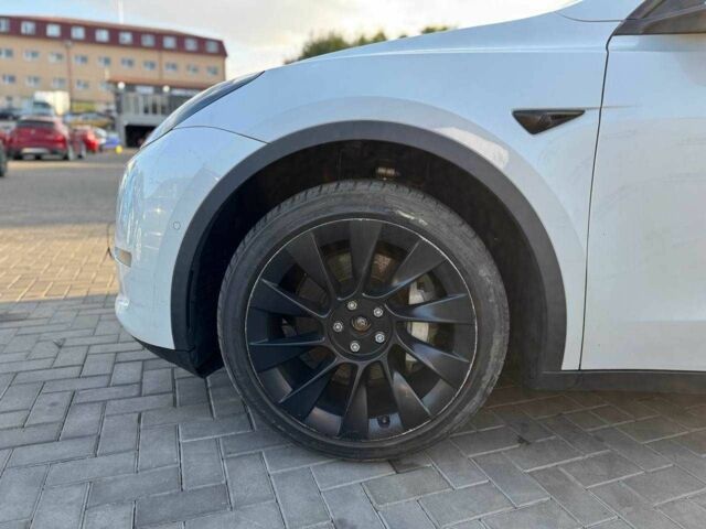 Белый Тесла Другая, объемом двигателя 0 л и пробегом 170 тыс. км за 16900 $, фото 2 на Automoto.ua