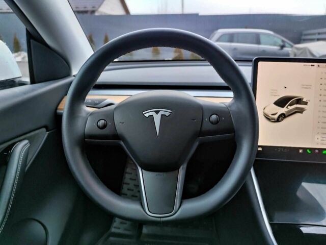 Белый Тесла Другая, объемом двигателя 0 л и пробегом 105 тыс. км за 28500 $, фото 19 на Automoto.ua