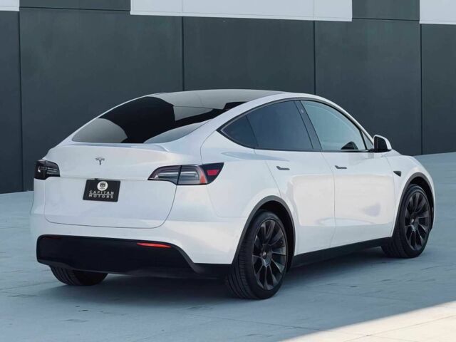 Белый Тесла Другая, объемом двигателя 0 л и пробегом 27 тыс. км за 10000 $, фото 4 на Automoto.ua