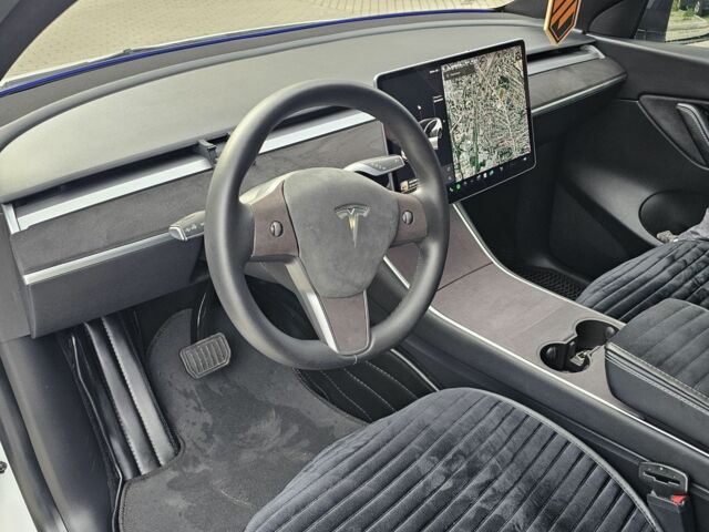 Тесла Другая 2021 в Тернополе на Automoto.ua Белый Тесла Другая, объемом двигателя 0 л и пробегом 75 тыс. км за 23500 $, фото 5 на Automoto.ua