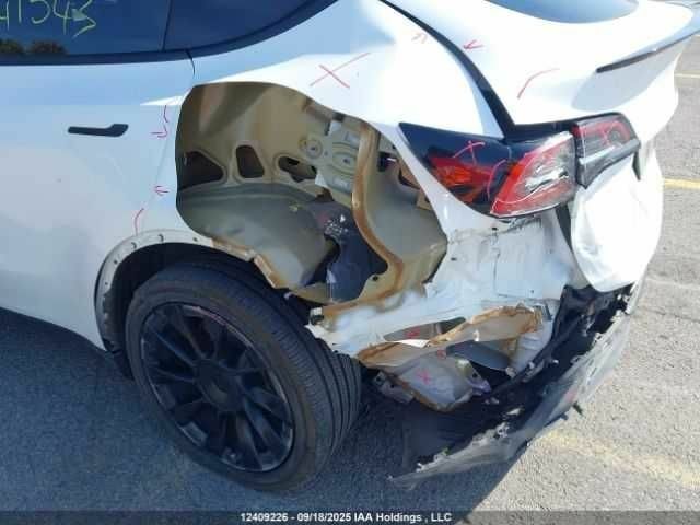 Білий Тесла Інша, об'ємом двигуна 0 л та пробігом 79 тис. км за 16000 $, фото 5 на Automoto.ua