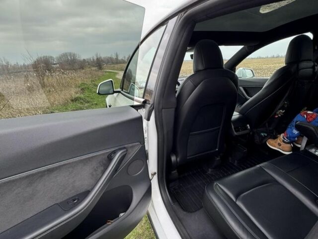 Белый Тесла Другая, объемом двигателя 0 л и пробегом 119 тыс. км за 24000 $, фото 16 на Automoto.ua