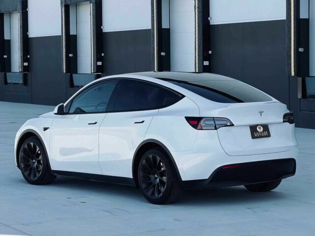 Белый Тесла Другая, объемом двигателя 0 л и пробегом 27 тыс. км за 10000 $, фото 2 на Automoto.ua