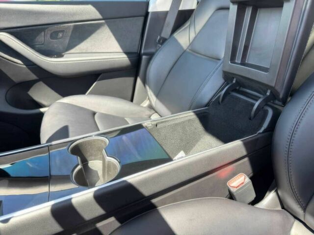 Белый Тесла Другая, объемом двигателя 0 л и пробегом 17 тыс. км за 13800 $, фото 10 на Automoto.ua