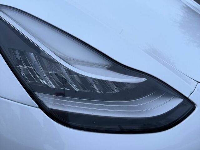 Тесла Другая 2021 в Кременчуге на Automoto.ua Белый Тесла Другая, объемом двигателя 0 л и пробегом 88 тыс. км за 24000 $, фото 1 на Automoto.ua