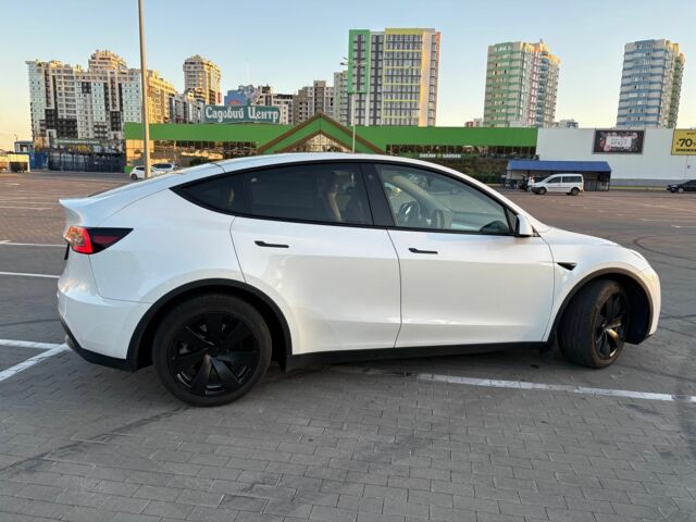 Тесла Другая 2021 в Одессе на Automoto.ua Белый Тесла Другая, объемом двигателя 0 л и пробегом 73 тыс. км за 24600 $, фото 6 на Automoto.ua