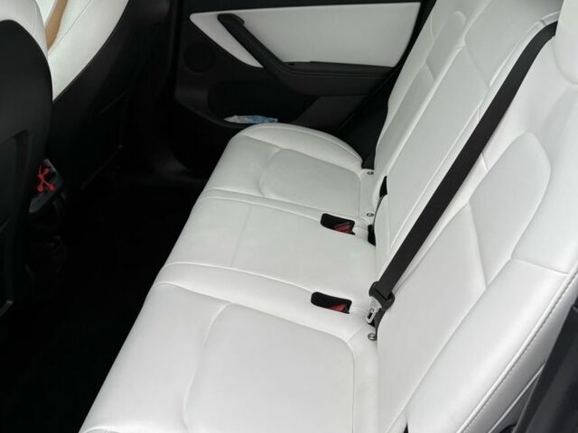 Белый Тесла Другая, объемом двигателя 0 л и пробегом 88 тыс. км за 26999 $, фото 12 на Automoto.ua