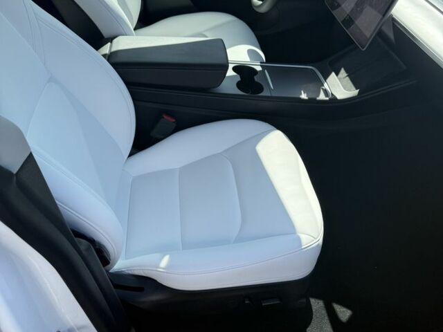 Білий Тесла Інша, об'ємом двигуна 0 л та пробігом 19 тис. км за 25000 $, фото 7 на Automoto.ua