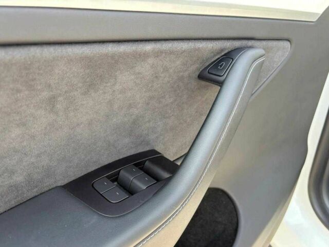 Білий Тесла Інша, об'ємом двигуна 0 л та пробігом 73 тис. км за 16800 $, фото 13 на Automoto.ua