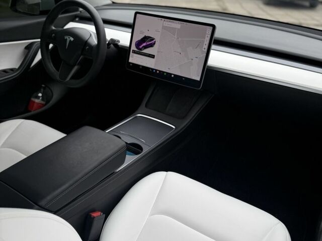 Белый Тесла Другая, объемом двигателя 0 л и пробегом 95 тыс. км за 22000 $, фото 5 на Automoto.ua