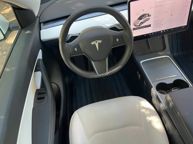 Тесла Другая 2021 в Одессе на Automoto.ua Белый Тесла Другая, объемом двигателя 0 л и пробегом 73 тыс. км за 24600 $, фото 16 на Automoto.ua