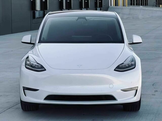 Белый Тесла Другая, объемом двигателя 0 л и пробегом 27 тыс. км за 10000 $, фото 1 на Automoto.ua