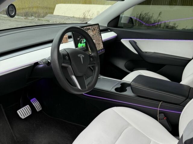 Білий Тесла Інша, об'ємом двигуна 0 л та пробігом 103 тис. км за 26500 $, фото 6 на Automoto.ua