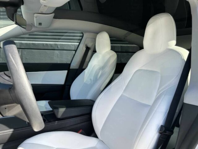 Белый Тесла Другая, объемом двигателя 0 л и пробегом 23 тыс. км за 25000 $, фото 9 на Automoto.ua