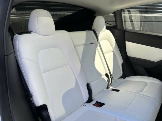 Белый Тесла Другая, объемом двигателя 0 л и пробегом 23 тыс. км за 25000 $, фото 11 на Automoto.ua