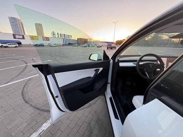 Тесла Другая 2021 в Одессе на Automoto.ua Белый Тесла Другая, объемом двигателя 0 л и пробегом 73 тыс. км за 24600 $, фото 10 на Automoto.ua