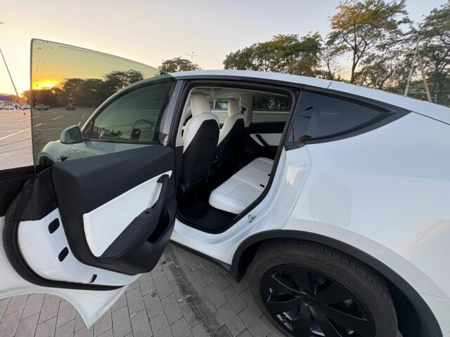 Тесла Другая 2021 в Одессе на Automoto.ua Белый Тесла Другая, объемом двигателя 0 л и пробегом 73 тыс. км за 24600 $, фото 9 на Automoto.ua