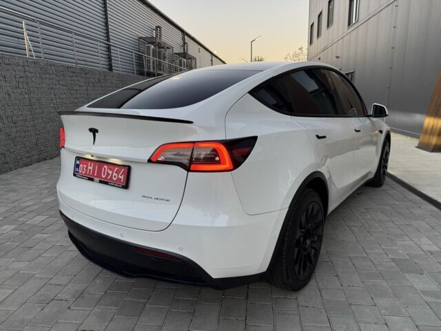 Белый Тесла Другая, объемом двигателя 0 л и пробегом 166 тыс. км за 21000 $, фото 3 на Automoto.ua