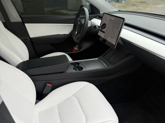 Белый Тесла Другая, объемом двигателя 0 л и пробегом 95 тыс. км за 22000 $, фото 4 на Automoto.ua