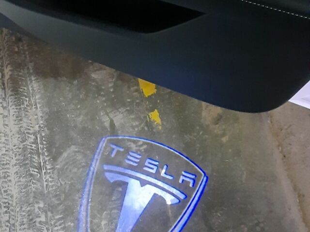 Білий Тесла Інша, об'ємом двигуна 0 л та пробігом 78 тис. км за 26900 $, фото 16 на Automoto.ua