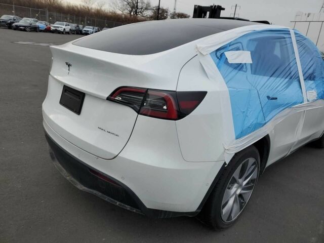 Белый Тесла Другая, объемом двигателя 0 л и пробегом 62 тыс. км за 17000 $, фото 6 на Automoto.ua