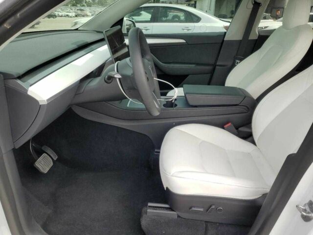 Білий Тесла Інша, об'ємом двигуна 0 л та пробігом 29 тис. км за 8000 $, фото 6 на Automoto.ua