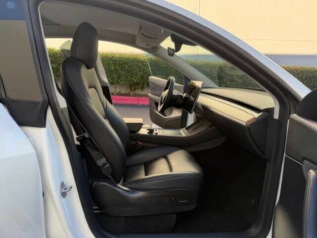 Білий Тесла Інша, об'ємом двигуна 0 л та пробігом 18 тис. км за 13000 $, фото 7 на Automoto.ua